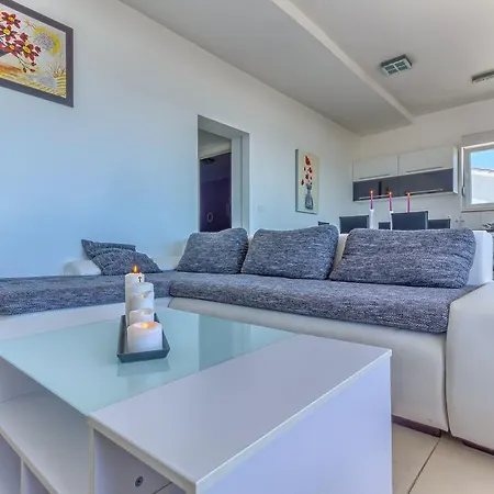 Luxury Penthouse Ana**** Apartmán *