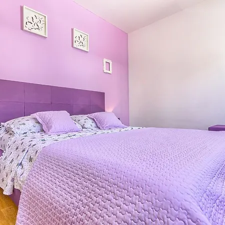 Luxury Penthouse Ana**** * Podstrana
